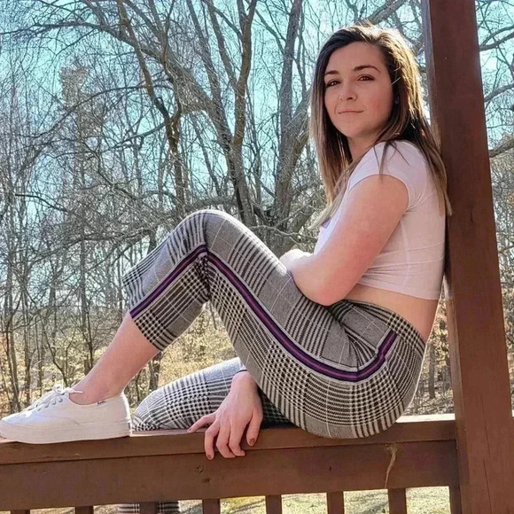 F21 Kick Flare Crop Plaid Stripe Pants - Picture 2 of 4